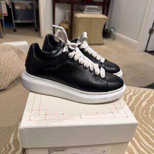 Alexander McQueen Sneakers- Black and white platform